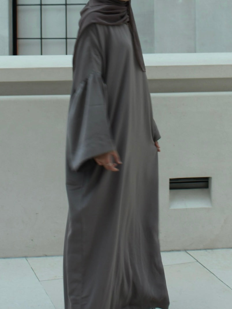 Noor Abaya in Lilac grey