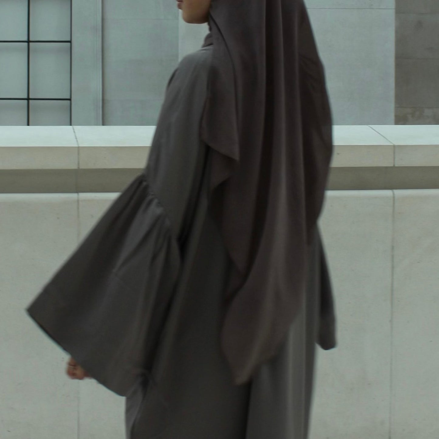 Noor Abaya in Lilac grey