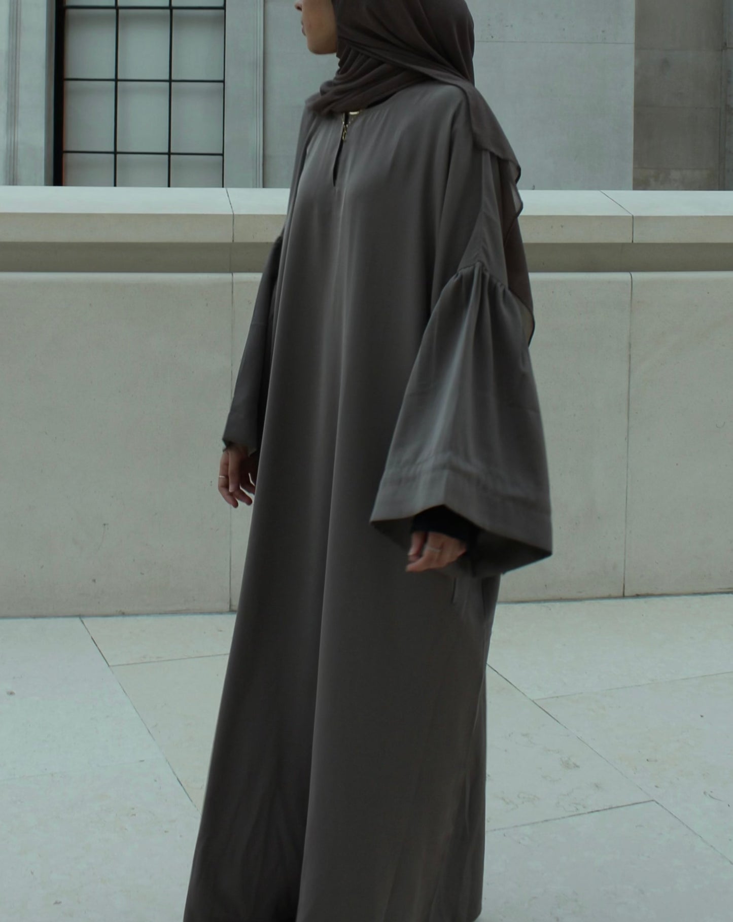 Noor Abaya in Lilac grey