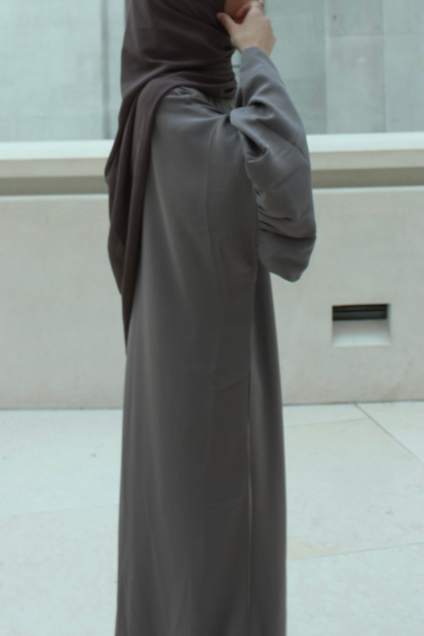 Noor Abaya in Lilac grey