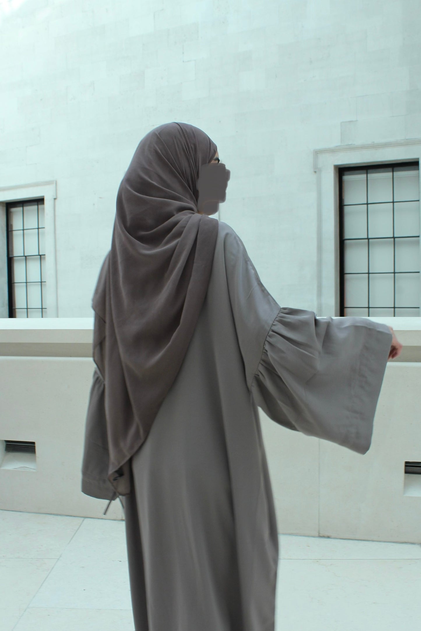 Noor Abaya in Lilac grey