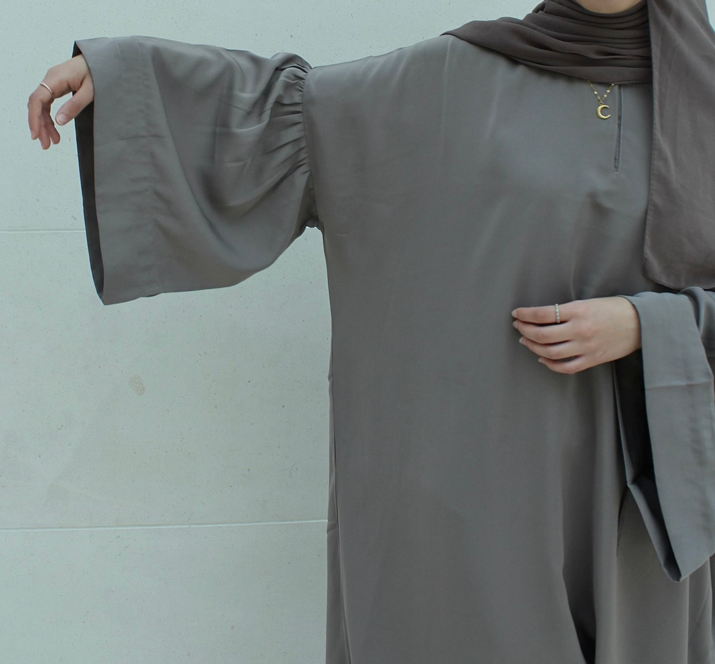 Noor Abaya in Lilac grey