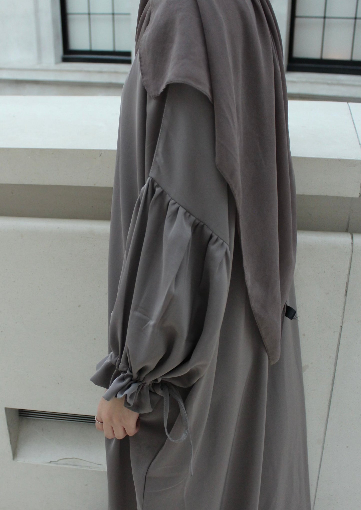 Noor Abaya in Lilac grey