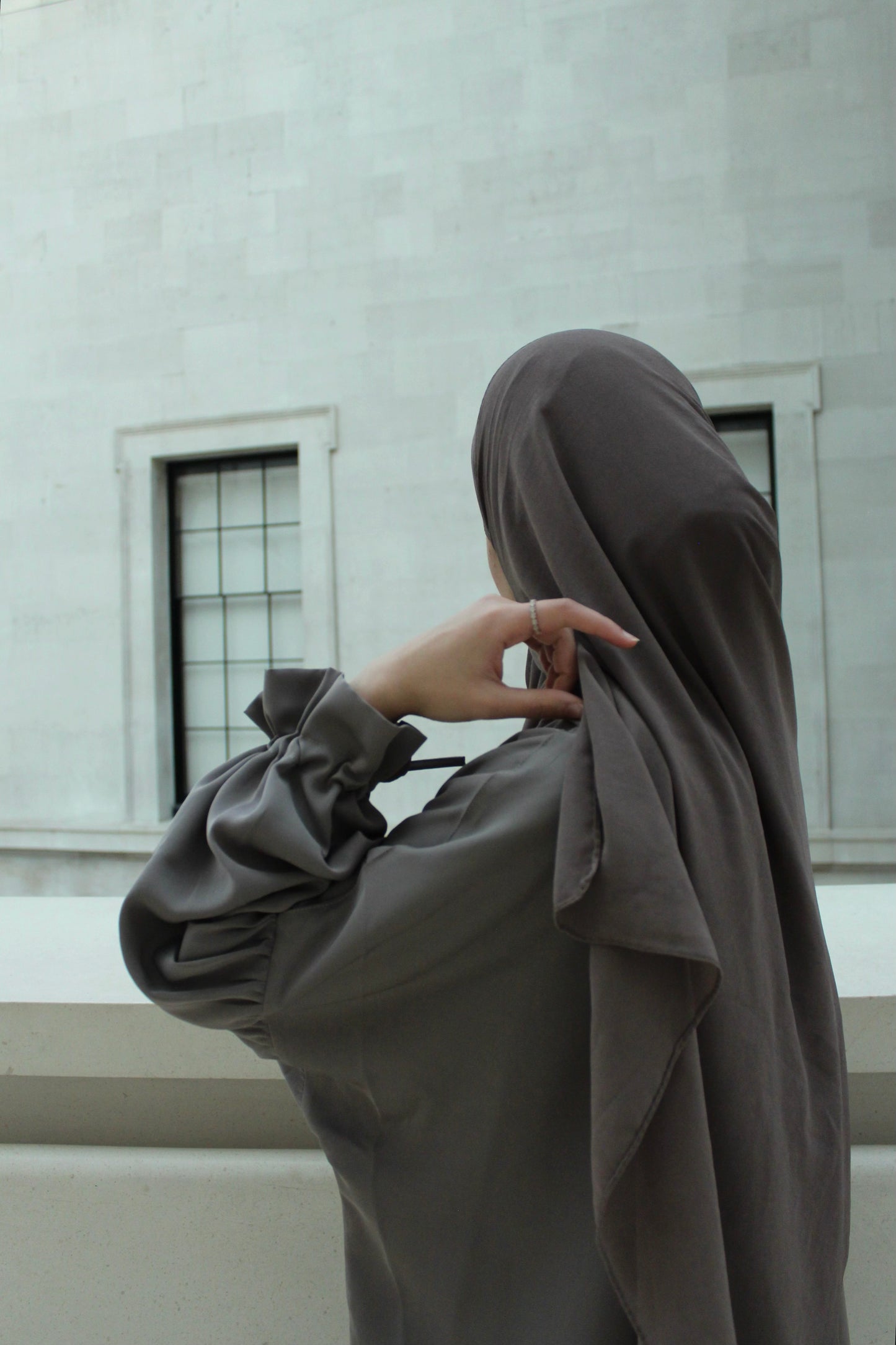 Noor Abaya in Lilac grey