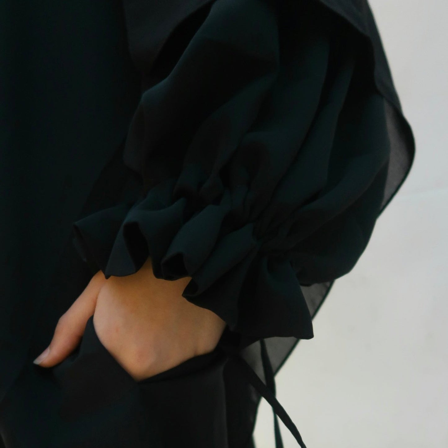 Noor Abaya in Black