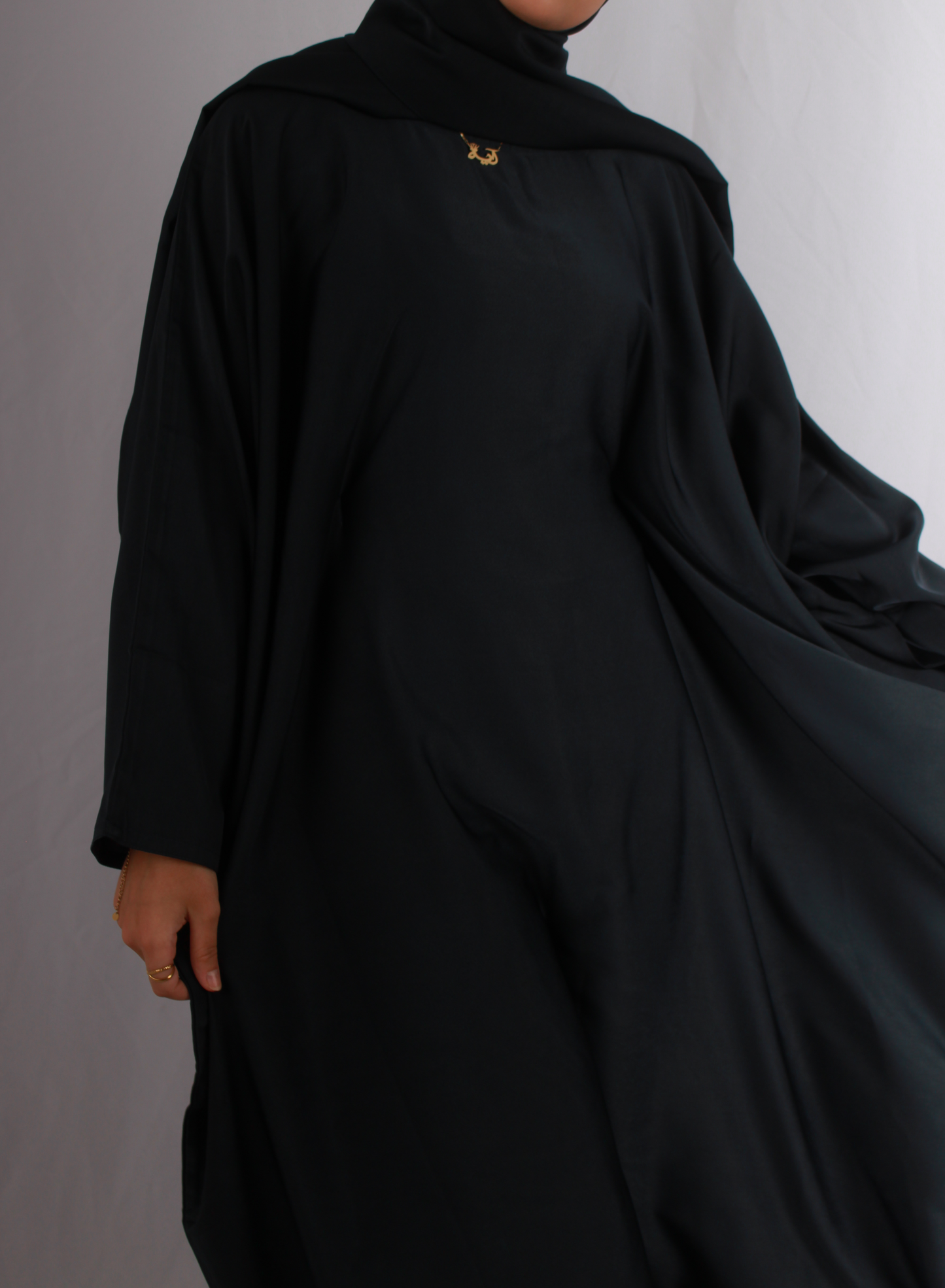 Amirah Abaya in Midnight Blue