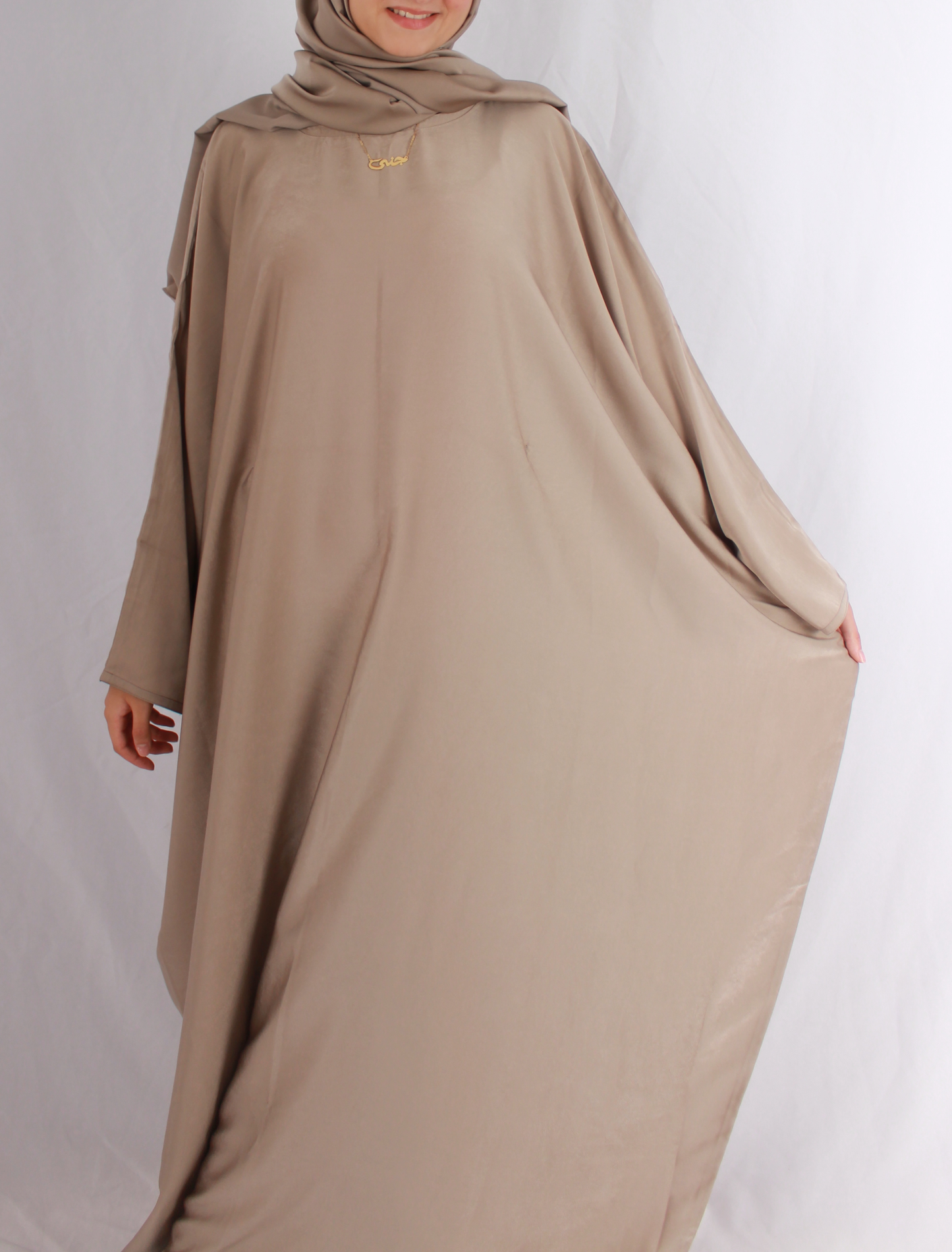 Amirah Abaya in Champagne